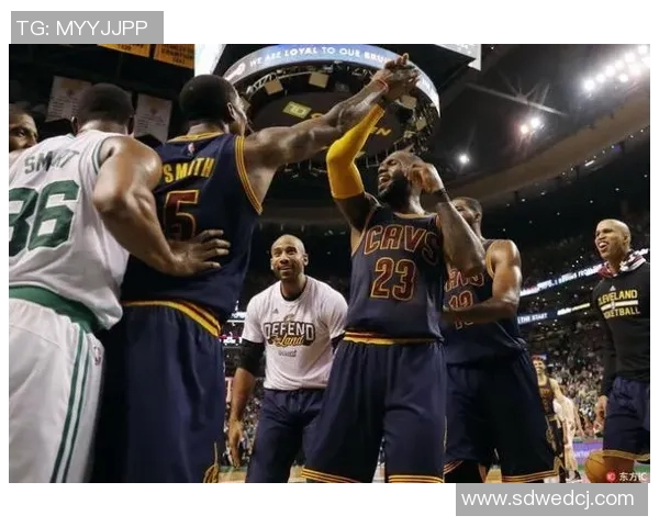 2002年火箭队与马刺队经典对决精彩视频回顾与分析 2002年火箭队与马刺队经典对决精彩视频回顾与分析