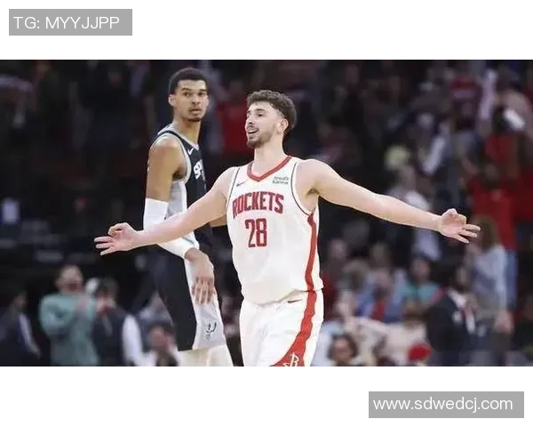 2002年NBA季后赛火箭队与马刺队激战回顾与精彩瞬间分析