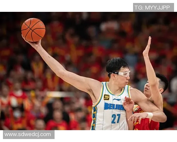 2011年CBA季后赛北京队与山东队激战回顾与精彩瞬间分析